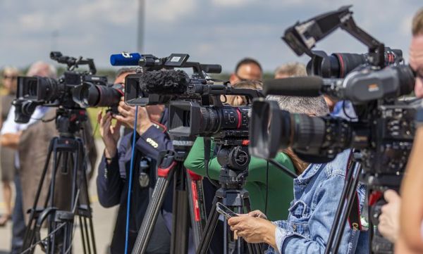 What are the ethical considerations for UK journalists today?